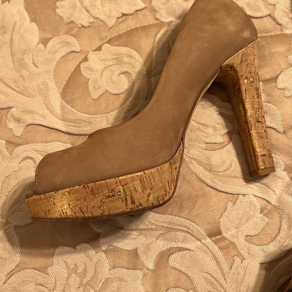 Platform, open toe pumps - Picture 3 of 5